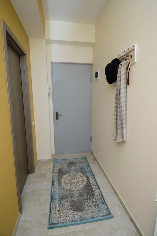 B-Lax Apartment Тбілісі Екстер'єр фото