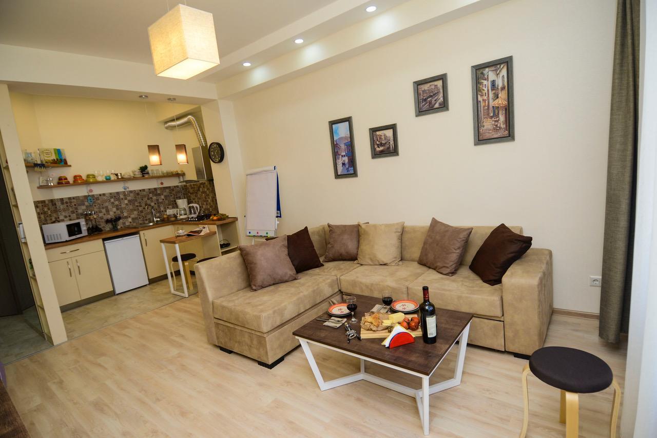 B-Lax Apartment Тбілісі Екстер'єр фото
