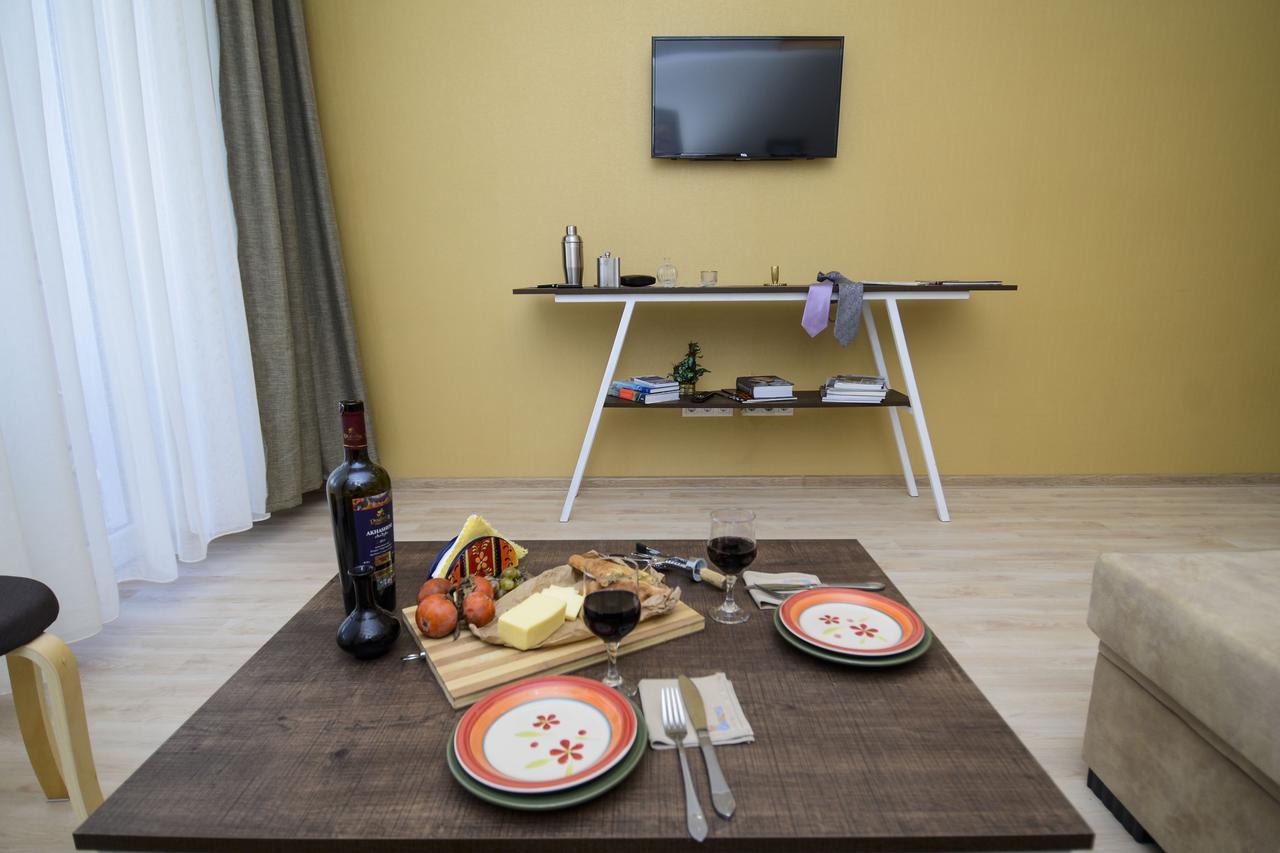 B-Lax Apartment Тбілісі Екстер'єр фото